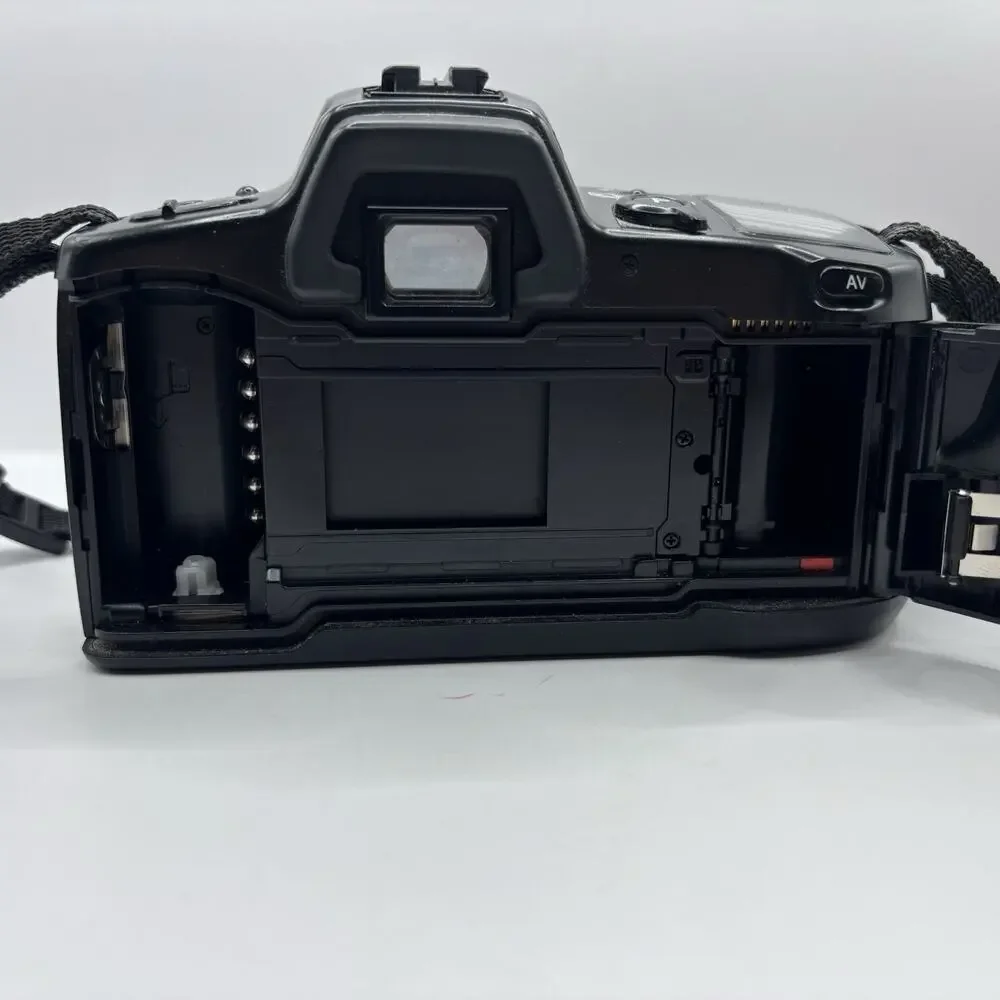 Minolta Maxxum 400si 35mm Film SLR Camera Tamron 28-200mm Lens Case Logic Bag